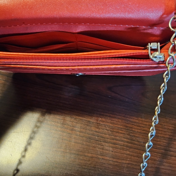 Studio Badgley Mischka red crossbody - Picture 5 of 5